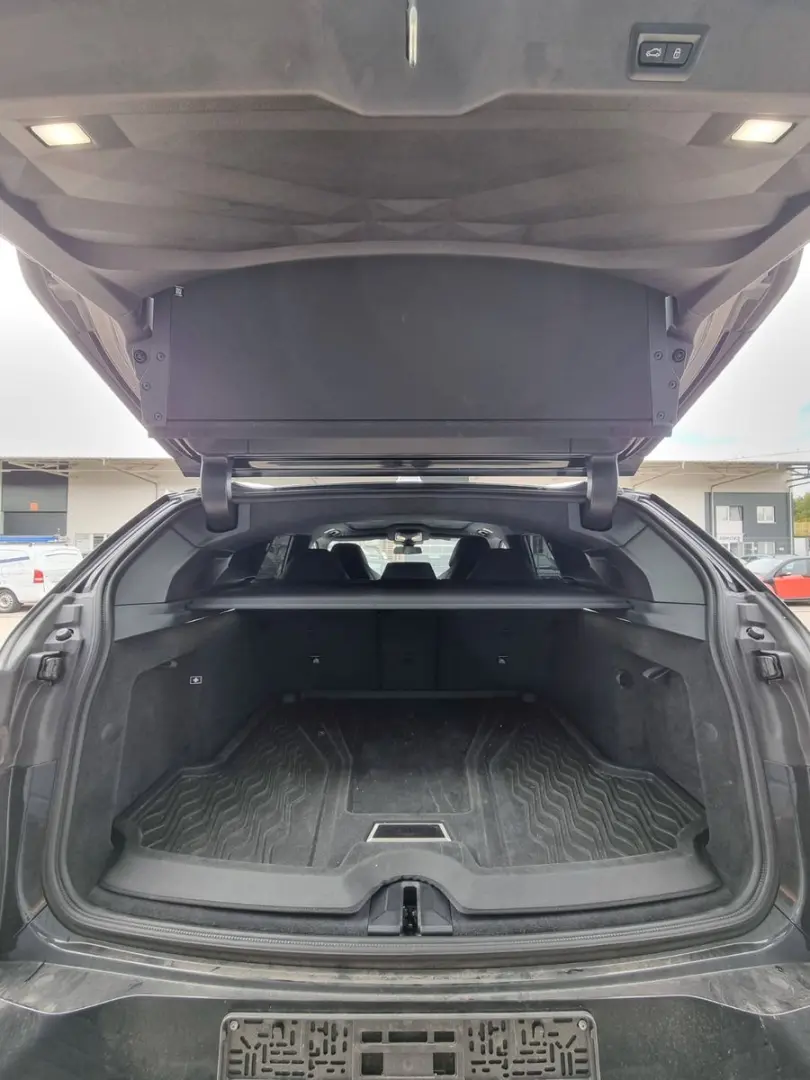 XM 50e 21CS   B&W   AHK   23  S & 21  W