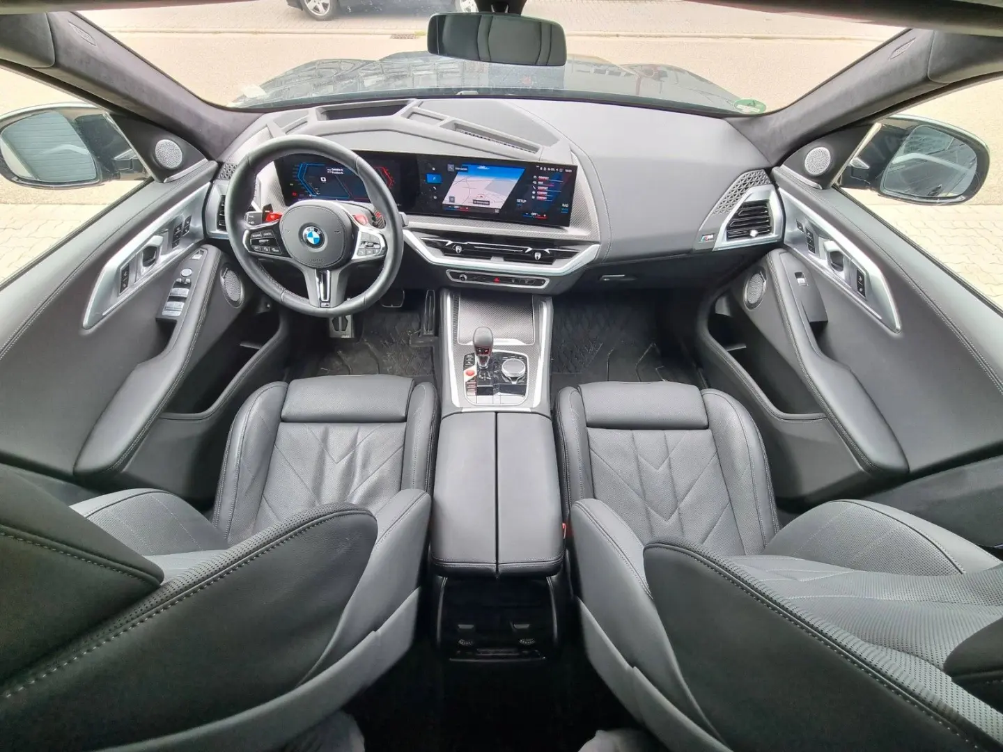 XM 50e 21CS   B&W   AHK   23  S & 21  W