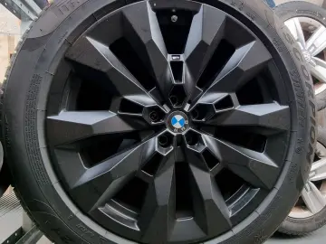 XM 50e 21CS   B&W   AHK   23  S & 21  W