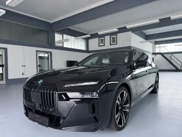 740D XDRIVE M-SPORT  BOWERS&WILKINS TV VOLL