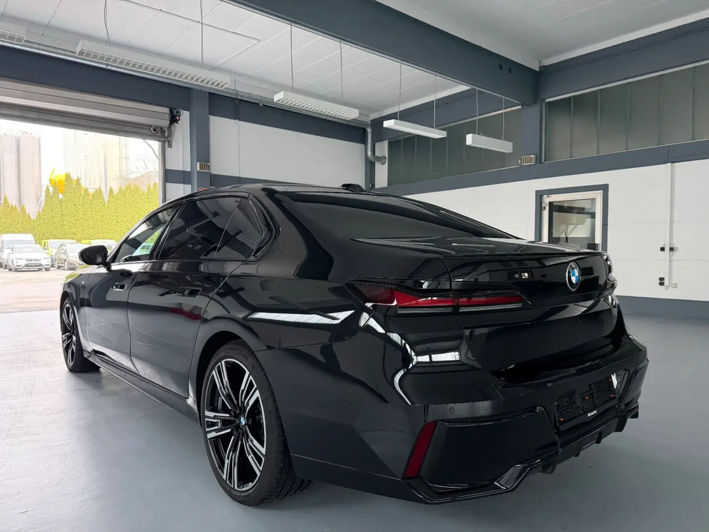 740D XDRIVE M-SPORT  BOWERS&WILKINS TV VOLL