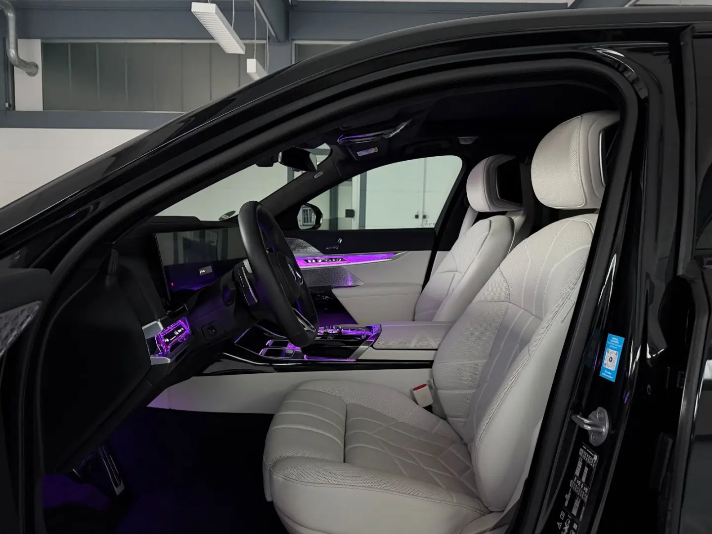 740D XDRIVE M-SPORT  BOWERS&WILKINS TV VOLL