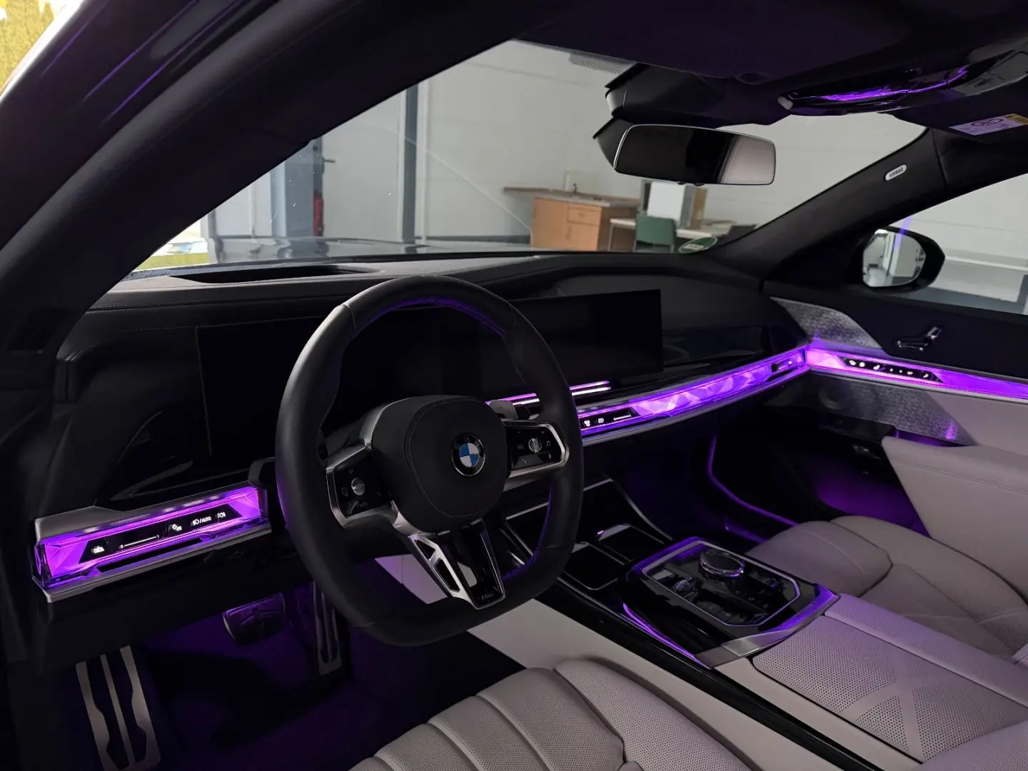 740D XDRIVE M-SPORT  BOWERS&WILKINS TV VOLL