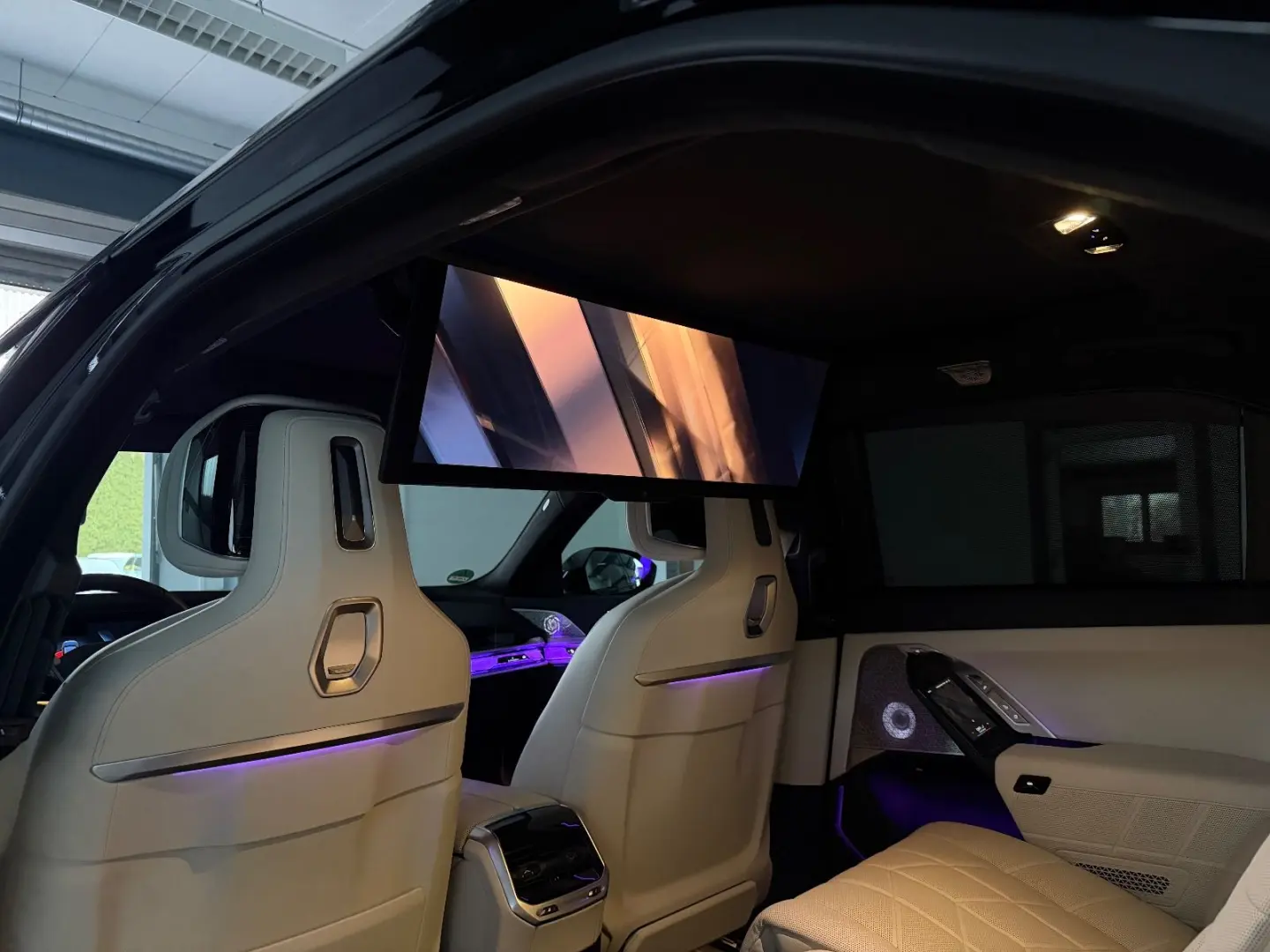 740D XDRIVE M-SPORT  BOWERS&WILKINS TV VOLL