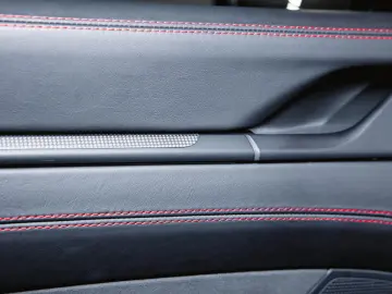 911 Carrera GTS Liftsystem Burmester Schiebedach