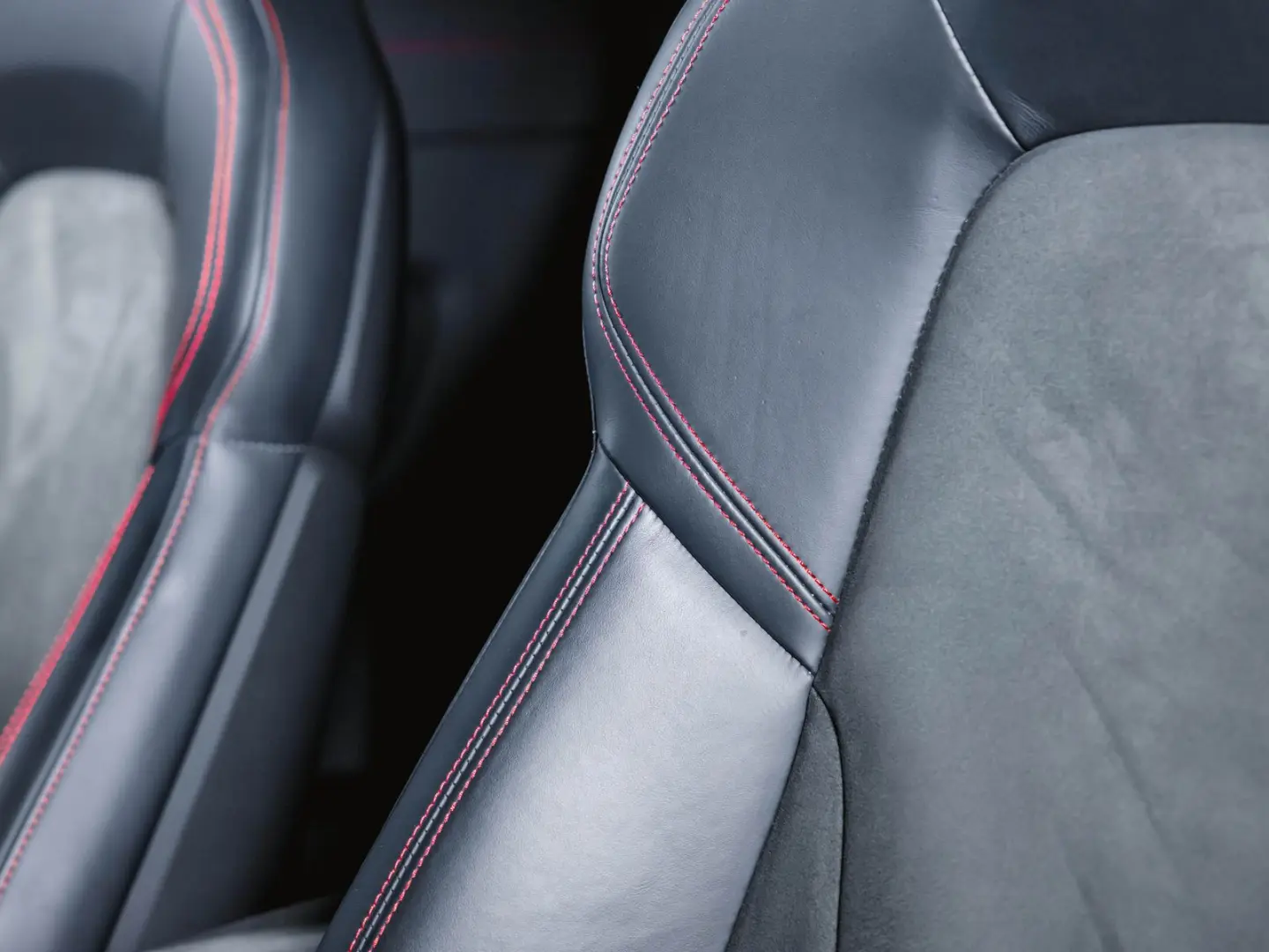 911 Carrera GTS Liftsystem Burmester Schiebedach