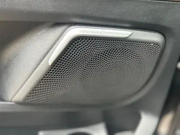 V300d 4M Lang AMG -7S-Pano-Burmes-2xEl.Tür-360K