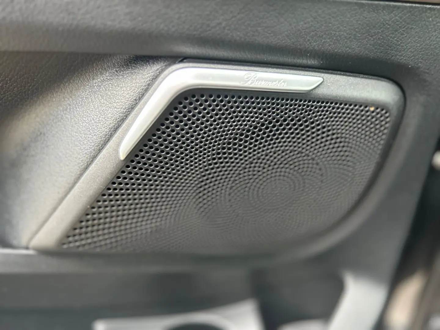 V300d 4M Lang AMG -7S-Pano-Burmes-2xEl.Tür-360K