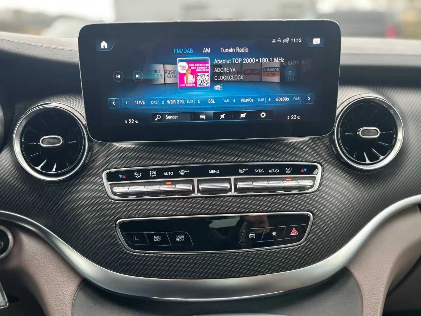 V300d 4M Lang AMG -7S-Pano-Burmes-2xEl.Tür-360K