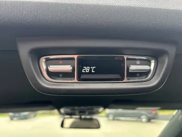 V300d 4M Lang AMG -7S-Pano-Burmes-2xEl.Tür-360K