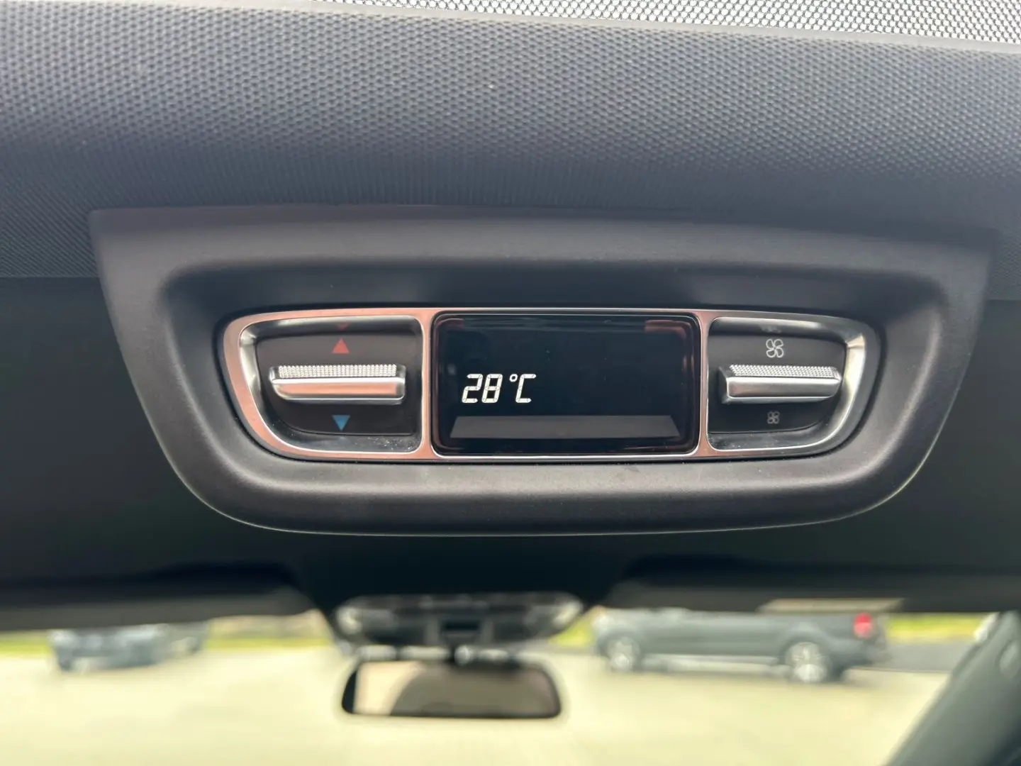 V300d 4M Lang AMG -7S-Pano-Burmes-2xEl.Tür-360K