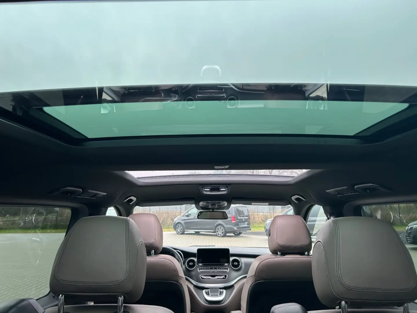 V300d 4M Lang AMG -7S-Pano-Burmes-2xEl.Tür-360K