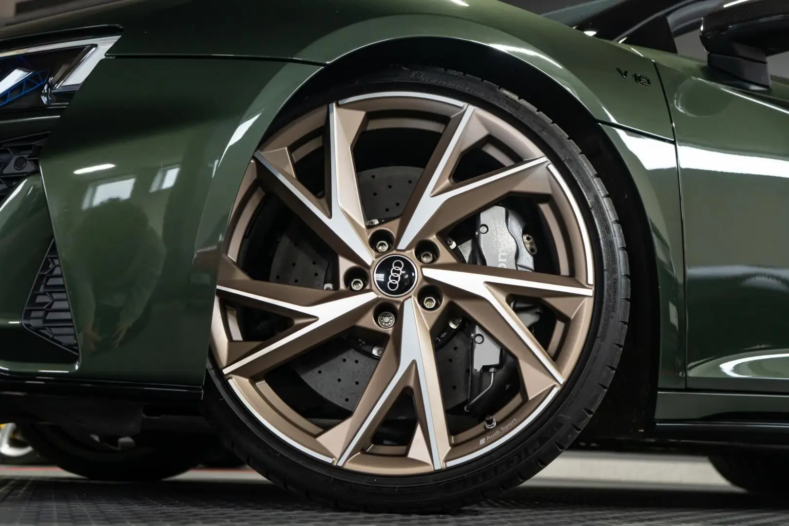 R8 V10 Spyder quattro performance LASER CARBON