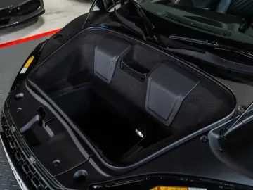 R8 V10 Spyder quattro performance LASER CARBON