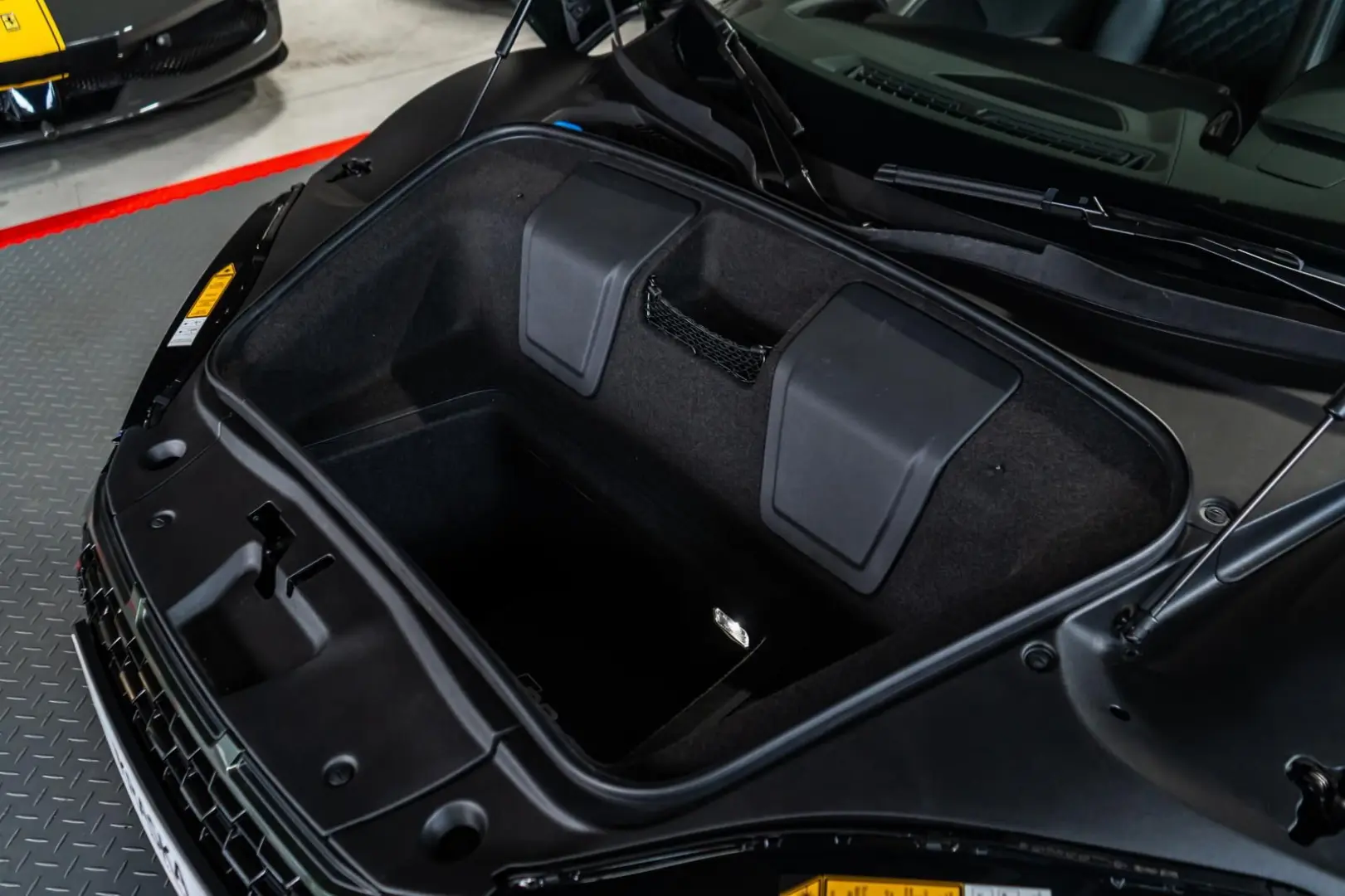 R8 V10 Spyder quattro performance LASER CARBON