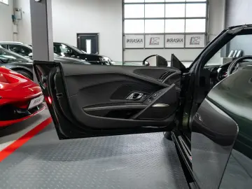 R8 V10 Spyder quattro performance LASER CARBON