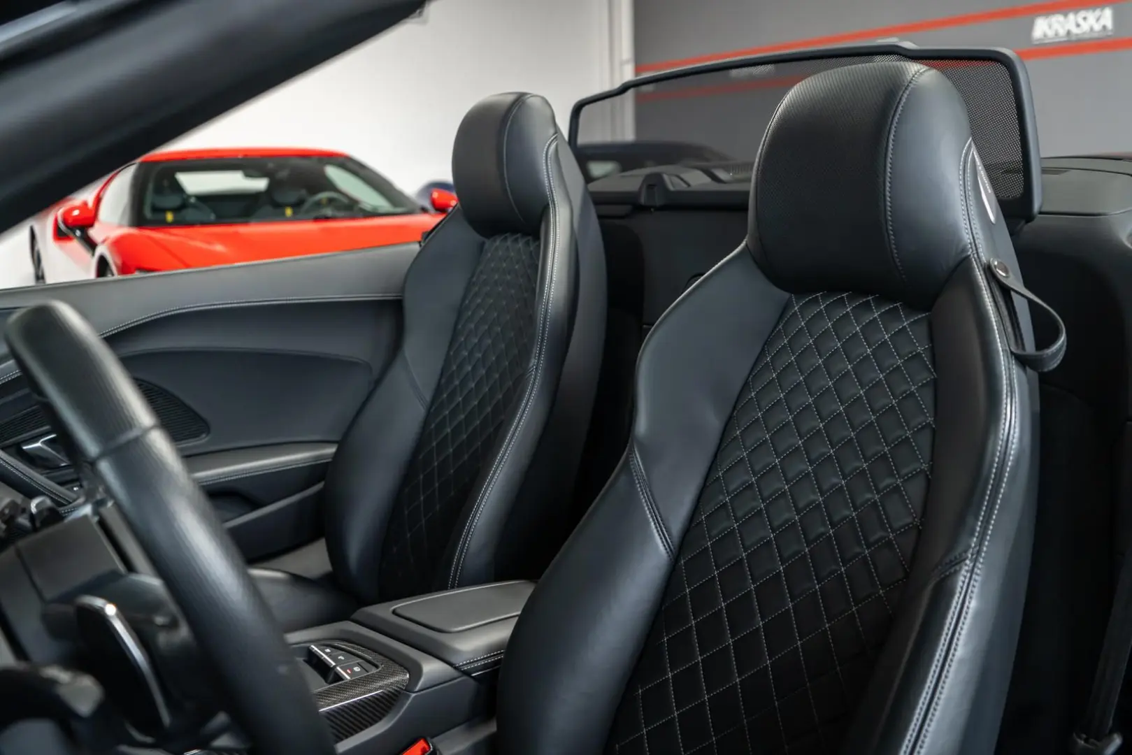 R8 V10 Spyder quattro performance LASER CARBON