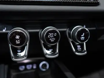 R8 V10 Spyder quattro performance LASER CARBON