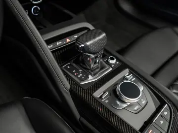 R8 V10 Spyder quattro performance LASER CARBON