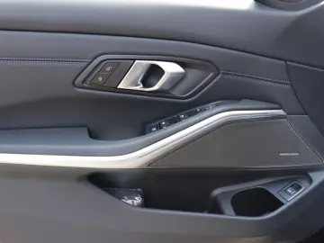 330i xDrive Limousine M Sportpaket HK HiFi DAB