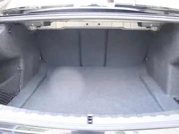 330i xDrive Limousine M Sportpaket HK HiFi DAB