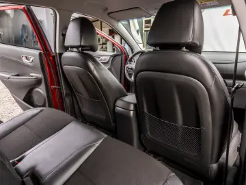 HYUNDAI Kona EV Premium 64 KW 204 CP Business Line