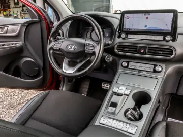 HYUNDAI Kona EV Premium 64 KW 204 CP Business Line