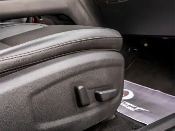 HYUNDAI Kona EV Premium 64 KW 204 CP Business Line