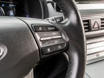 HYUNDAI Kona EV Premium 64 KW 204 CP Business Line