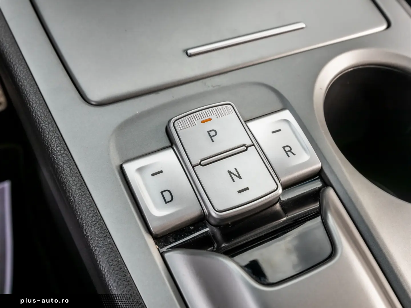 HYUNDAI Kona EV Premium 64 KW 204 CP Business Line