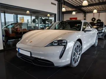 Taycan Beifahrer Display Sport Chrono Pano