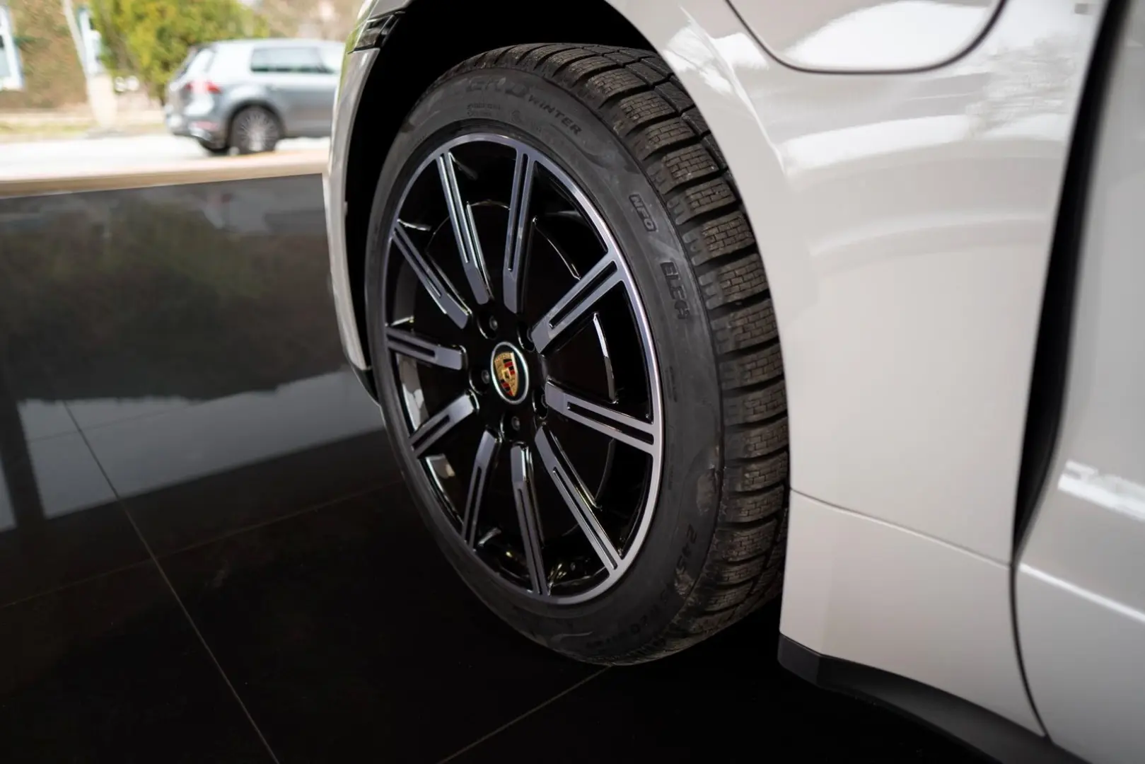 Taycan Beifahrer Display Sport Chrono Pano