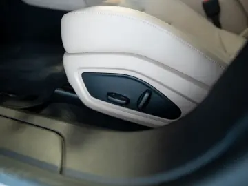 Taycan Beifahrer Display Sport Chrono Pano