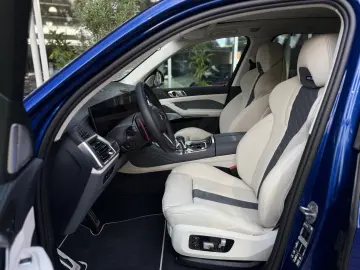 X5 M X5 M Comp B&W AHK SKYL MASSAG PANO CARBON