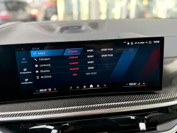 X5 M X5 M Comp B&W AHK SKYL MASSAG PANO CARBON