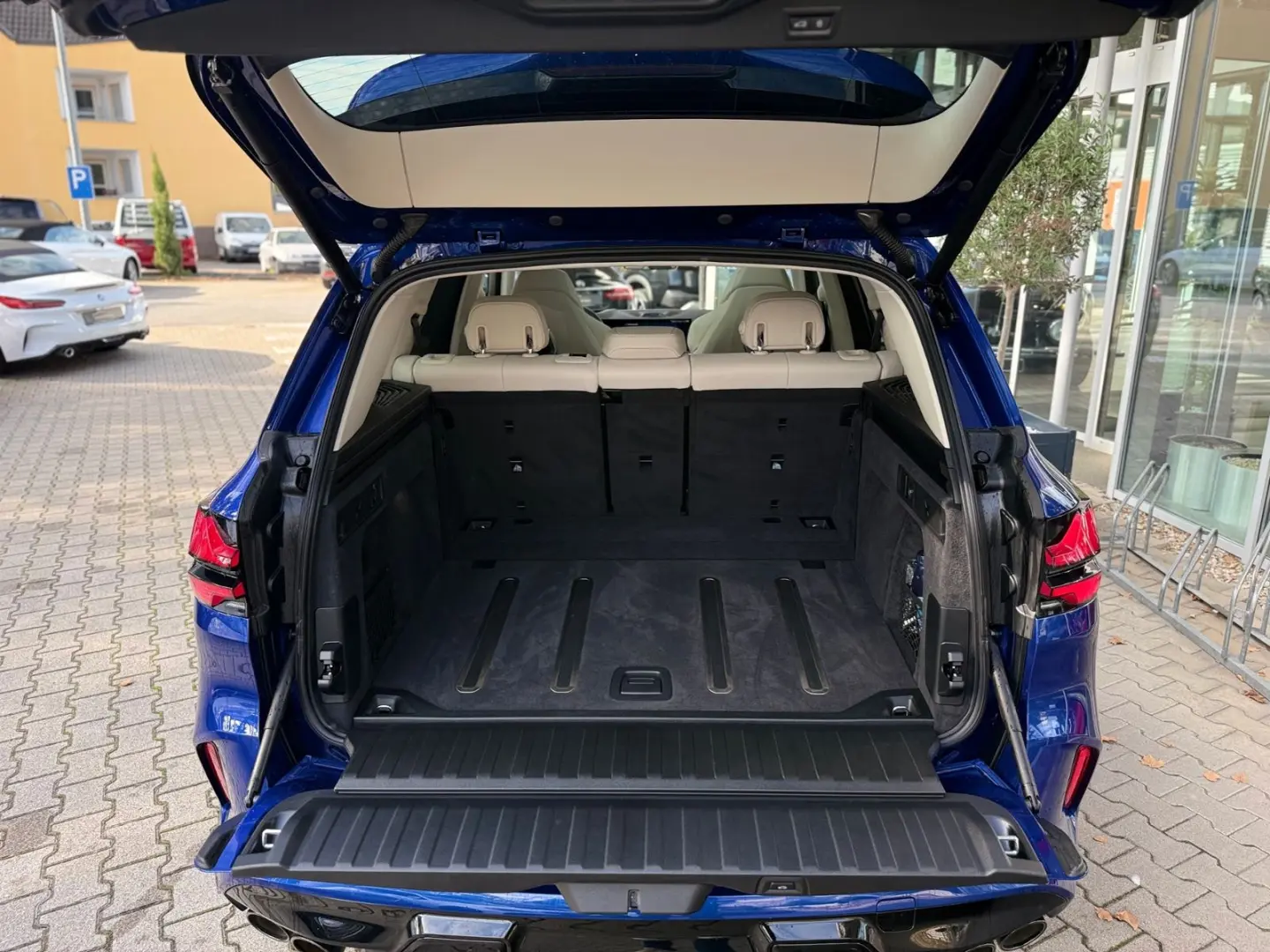 X5 M X5 M Comp B&W AHK SKYL MASSAG PANO CARBON