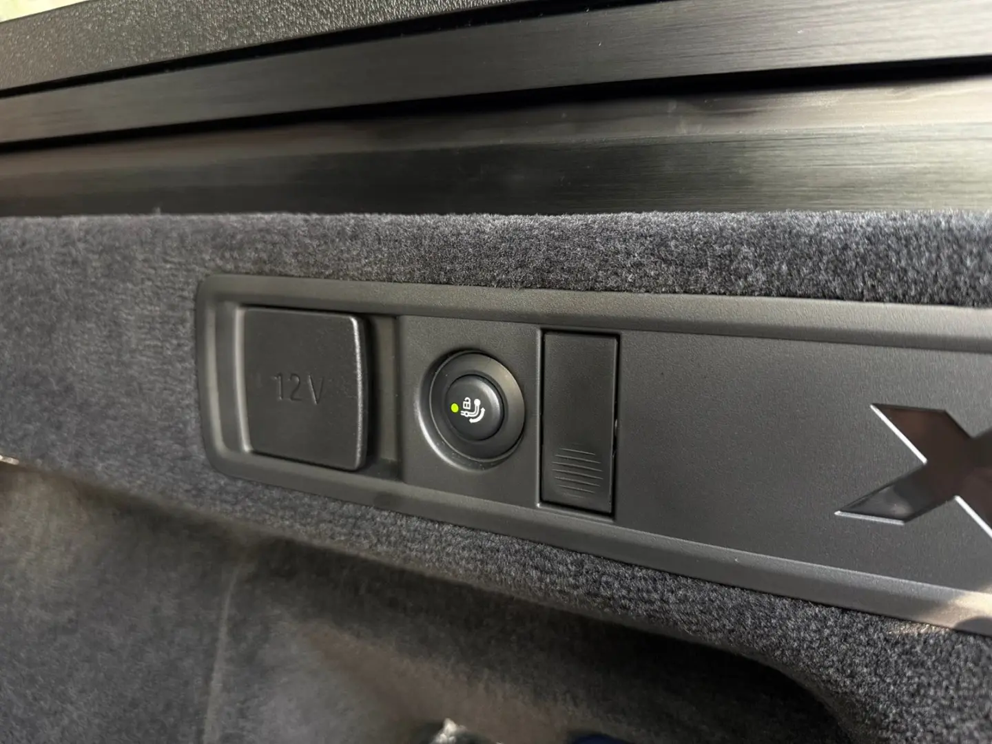 X5 M X5 M Comp B&W AHK SKYL MASSAG PANO CARBON