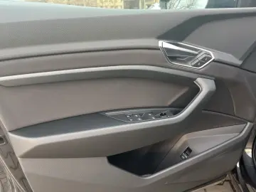 e-tron Sportback 55 quattro advanced 21  LED PDC