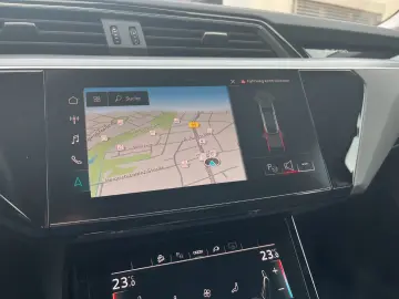 e-tron Sportback 55 quattro advanced 21  LED PDC