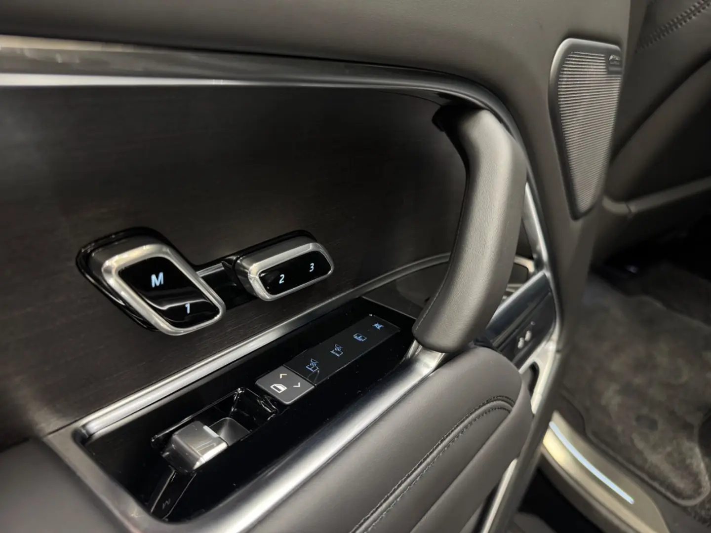 Range Rover D350 Autobiography BLACK-PAKET