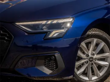 Audi A3    30 TFSI    S tronic    BUSINESS EDITION