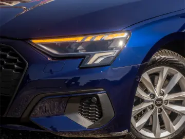 Audi A3    30 TFSI    S tronic    BUSINESS EDITION