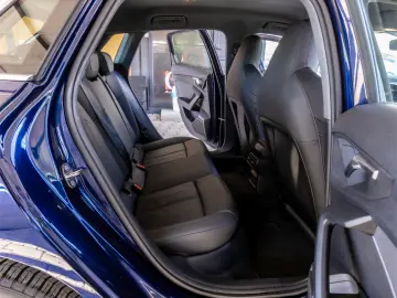 Audi A3    30 TFSI    S tronic    BUSINESS EDITION