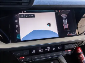 Audi A3    30 TFSI    S tronic    BUSINESS EDITION