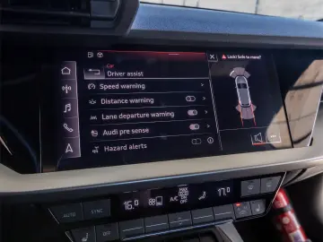 Audi A3    30 TFSI    S tronic    BUSINESS EDITION