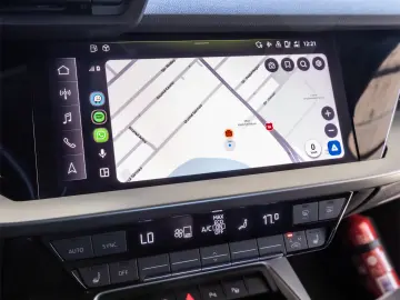 Audi A3    30 TFSI    S tronic    BUSINESS EDITION