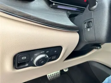 V 300 d 4MATIC AVANTGARDE AMG 360 -Kamera