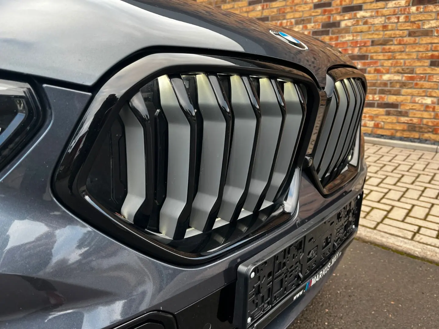 X6 M50i AHK Leder Laser HUD DAProf Standhz