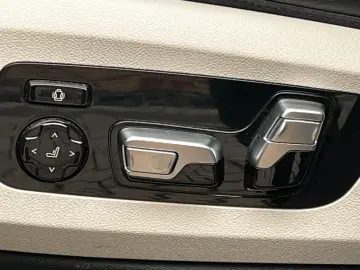 X6 M50i AHK Leder Laser HUD DAProf Standhz