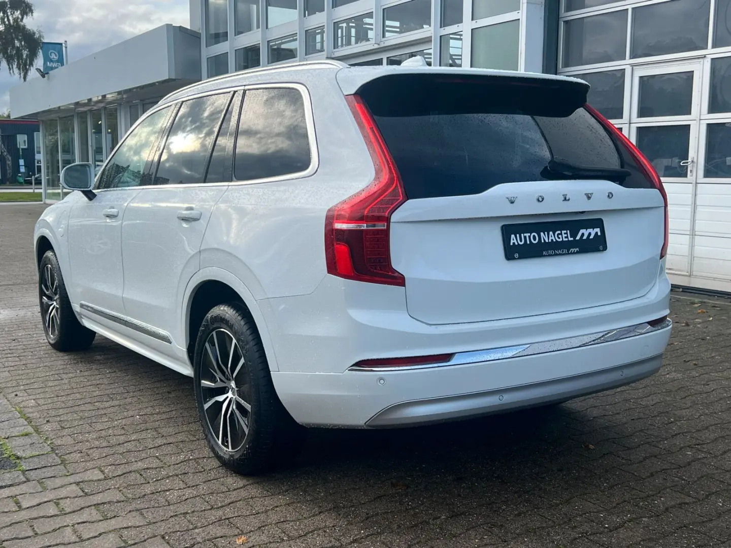 XC90 T8 AWD Inscription Expr. AHK PANO FLED el.S